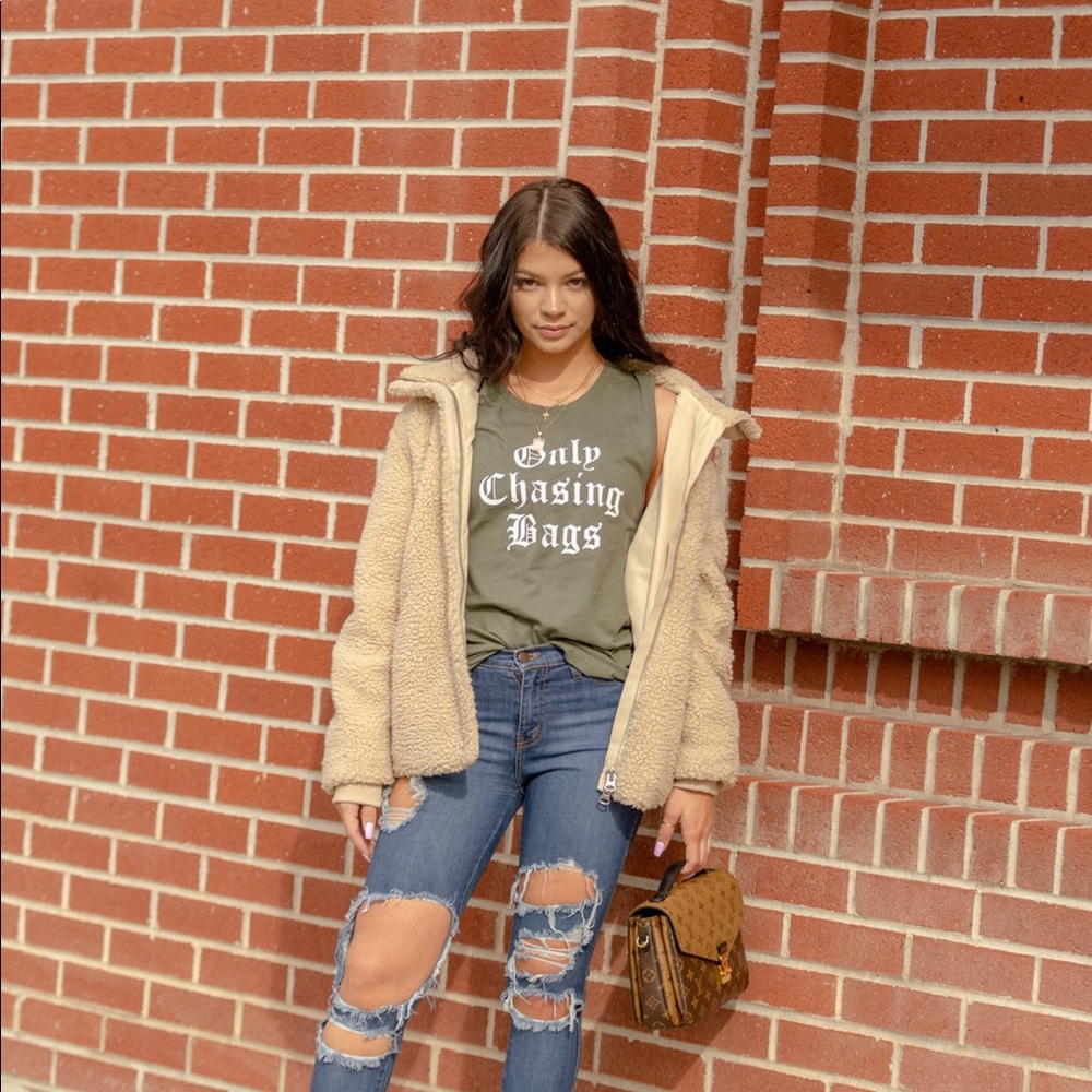 Only Chasing Bags - Picture 2 of 3